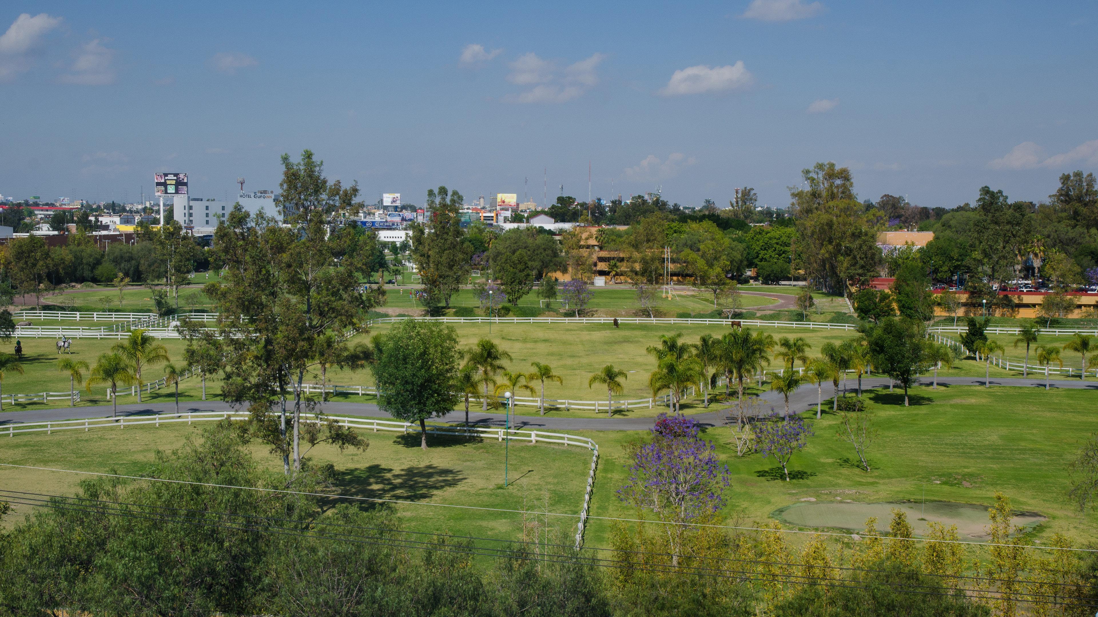Holiday Inn Express And Suites Celaya By Ihg Buitenkant foto